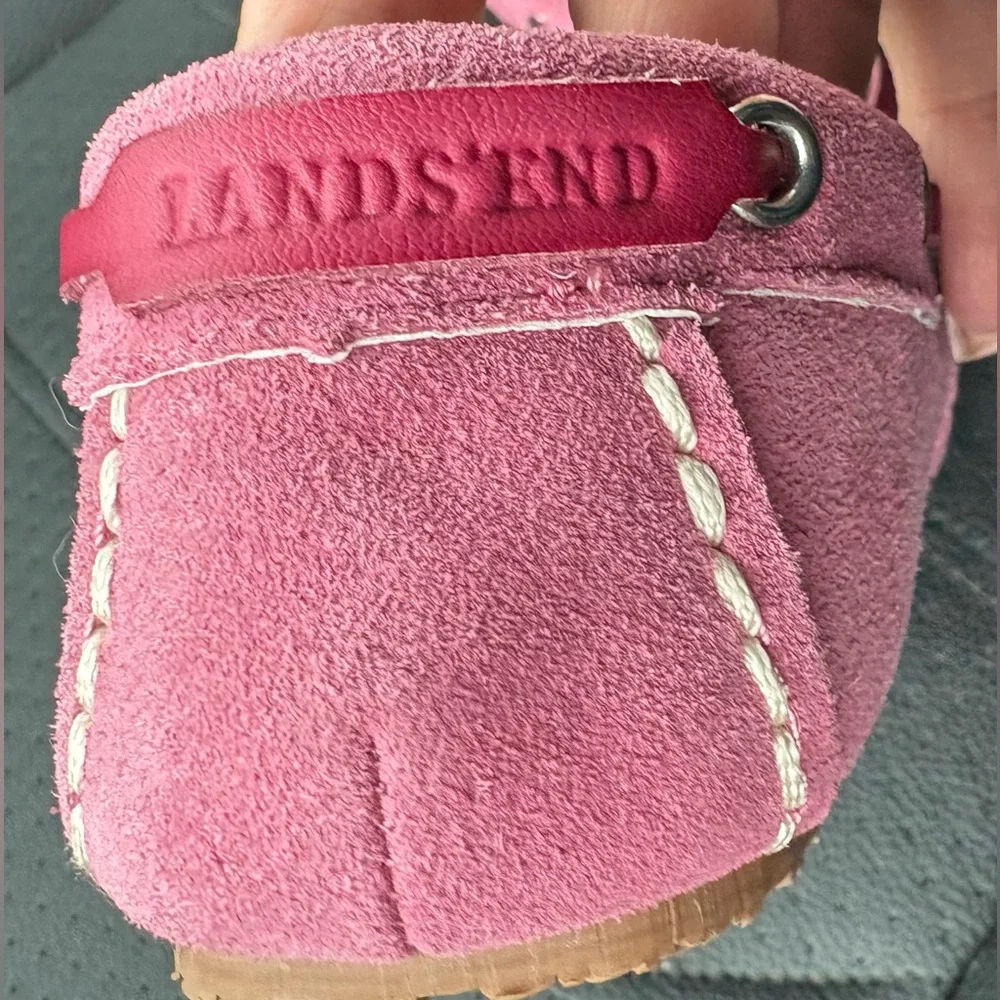 Lands' End Girl's bright pink Suede Mocassin Slippers-Size 3